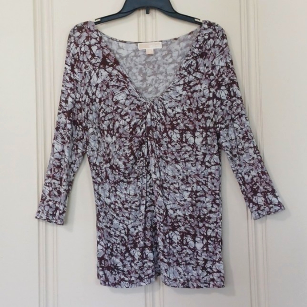 Michael Michael Kors - Knotted Vee-neck Print 3/4 Sleeve Top WM